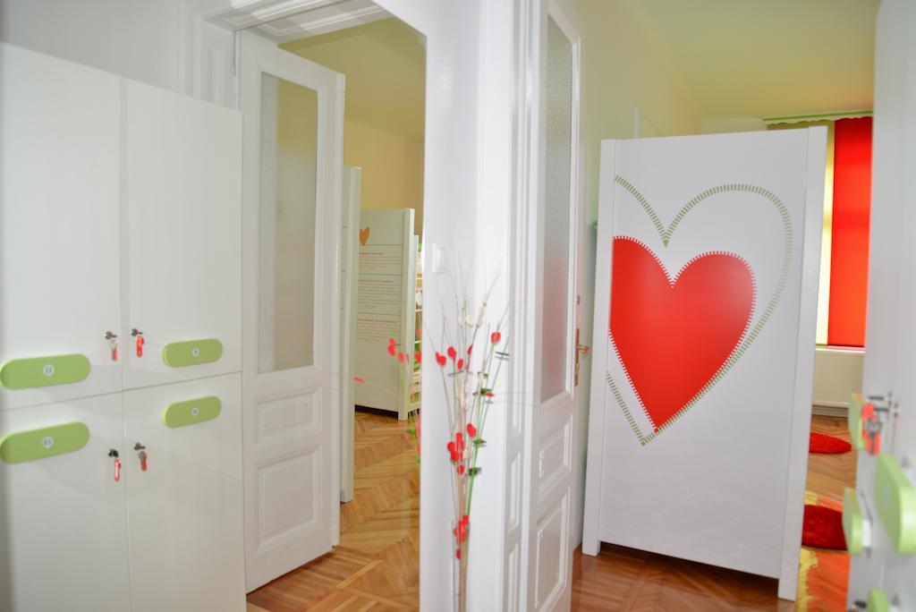 Hostel For Me Сараево Екстериор снимка