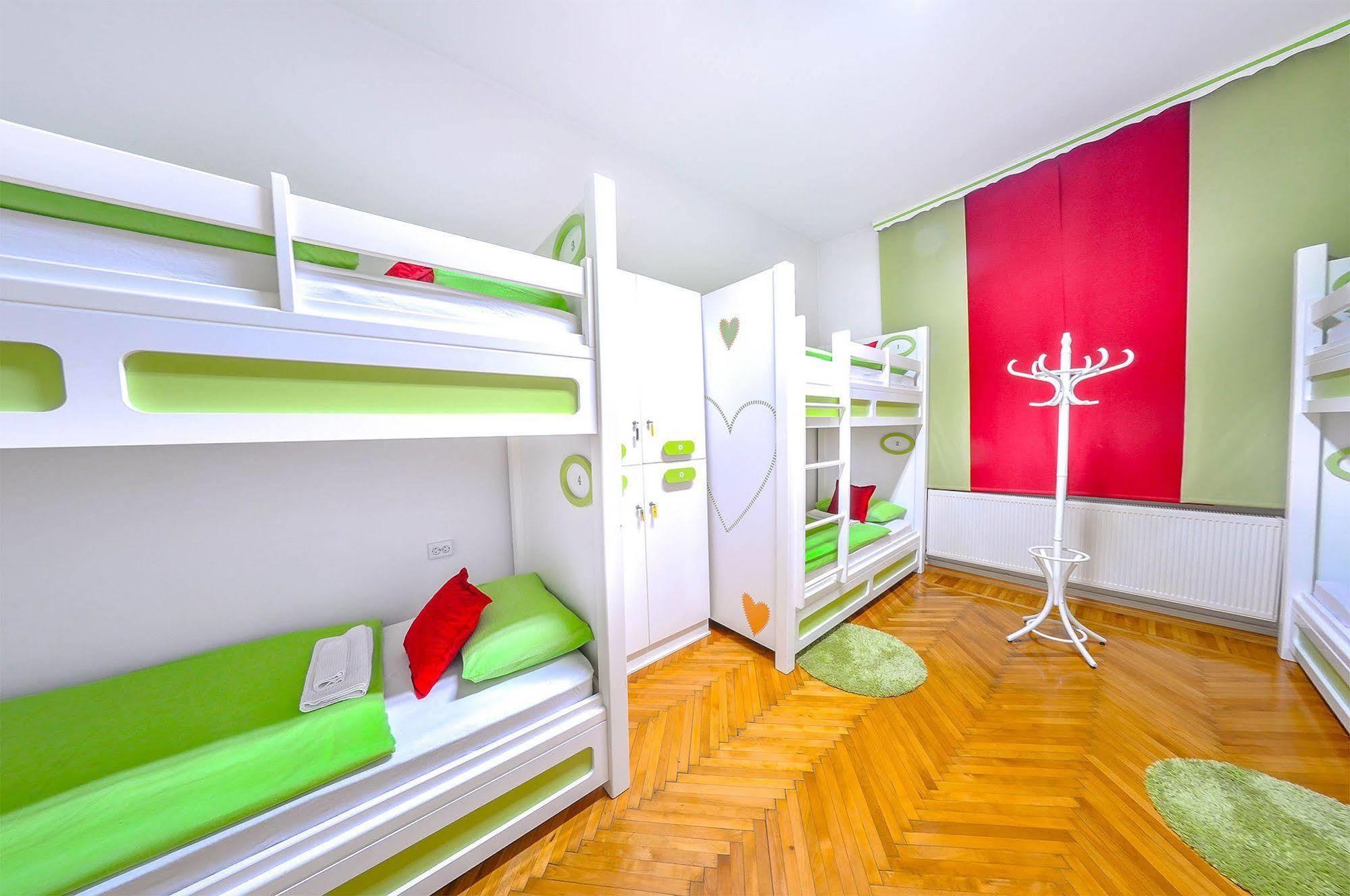 Hostel For Me Сараево Екстериор снимка